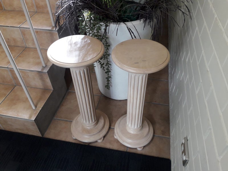 TWO BEAUTIFUL TAWA BESPOKE PEDESTALS TO ADD GLAMOUR TO YOUR ENTRANCE OR HALLWAY Carousel 2