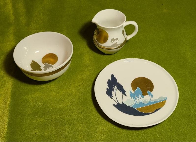 Art Deco Highland China collection Carousel 1