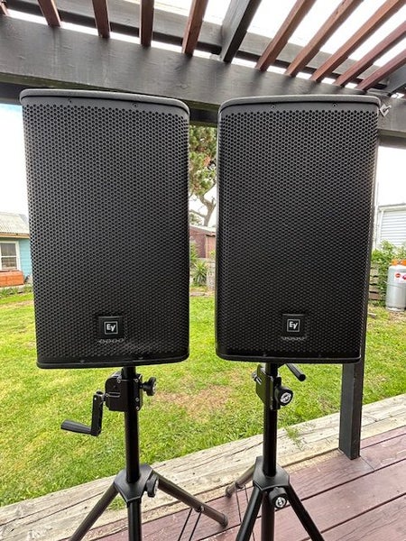 EV ELX112P Speakers Carousel 1