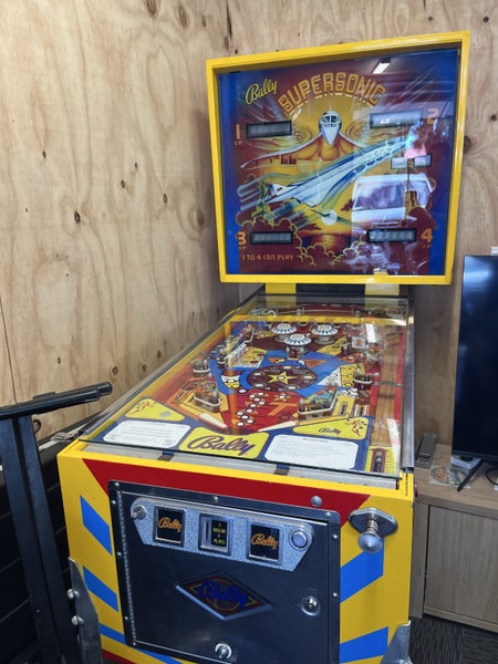 Pinball - Bally super sonic (not working) Carousel 1