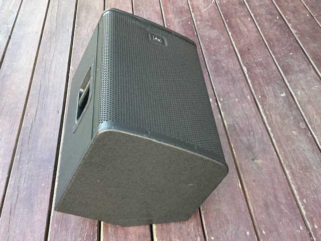 EV ELX112P Speakers Carousel 5