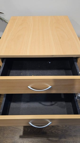 Desk mobile with key and filing suspended hangers Carousel 3