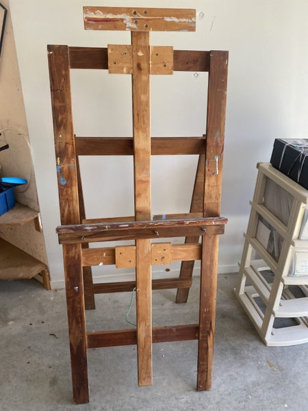 Well Loved Easel Carousel 1