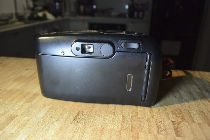 Chinon ZC200 Automatic Compact Film Camera *Excellent* Carousel 7