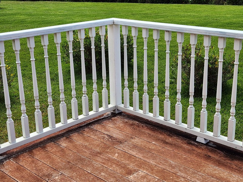 Turned Pine Balustrade Carousel 1