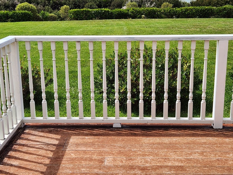 Turned Pine Balustrade Carousel 2