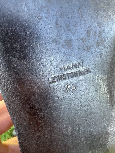 Vintage 4lb “KNOTKLIPPER WARRANTED” double bit axe head (MANN Lewiston p.a.) Carousel 18