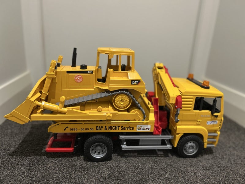 Bruder bundle: emergency, bulldozer, digger, cement mixer, bug trucks.64660648258305110