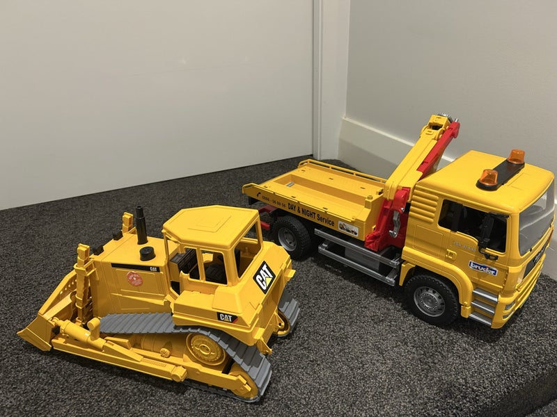 Bruder bundle: emergency, bulldozer, digger, cement mixer, bug trucks.64660648258305111