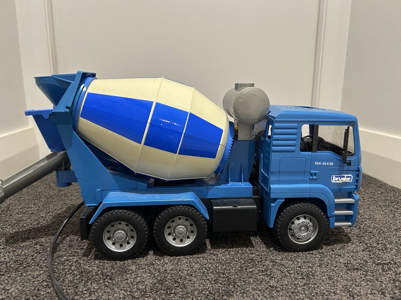 Bruder bundle: emergency, bulldozer, digger, cement mixer, bug trucks.64660648258305114