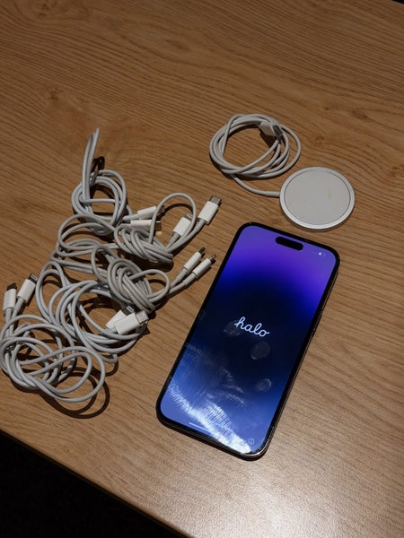 iPhone 14 Pro Max 256GB (Deep Purple)64652748511233114