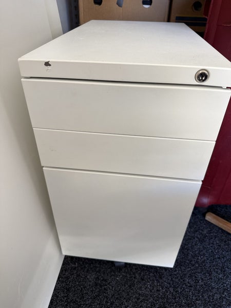 Office drawers x2 for under desk auction for 2 Carousel 5