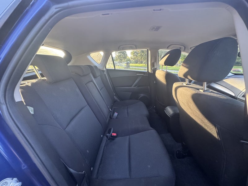 2011 Mazda Axela64653379490435113