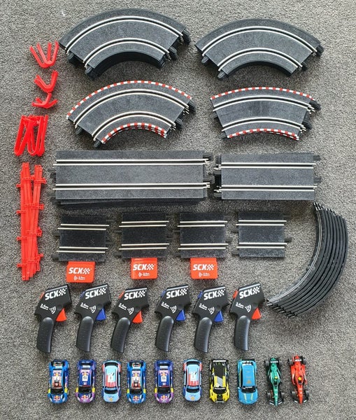 SCX Compact / Scalextric 1/43 Slot Car set Carousel 1