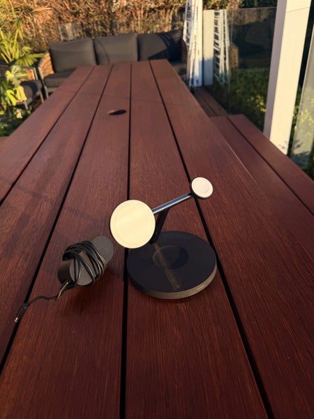 Belkin 3-in-1 wireless charging stand with magsafe64653241400194111