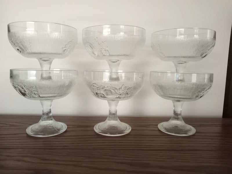 RETRO GLASS PARFAIT DISHES X 6 Carousel 1