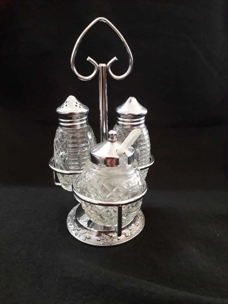 Vintage 3 piece Cruet Set Carousel 3