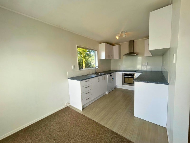 New Lynn, 3 bedrooms64656909083010112