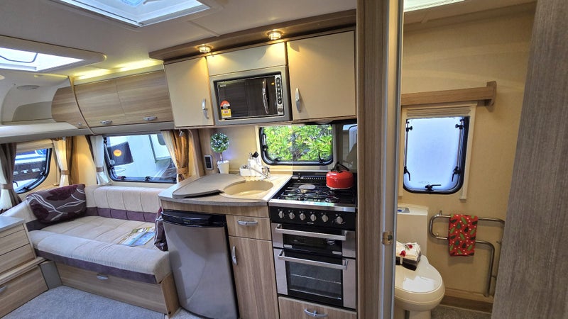 IT IS STUNNING!! STERLING ELITE DIAMOND, LUXURY!!!64657504146435111