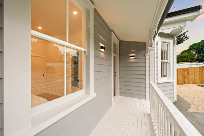 Beautifully Renovated Villa + Studio on 814m²64657516482305114