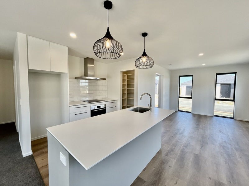 Rolleston, 4 bedrooms64657713302915111