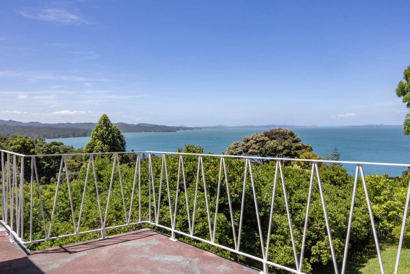 SPECTACULAR HARBOUR VIEWS & UNRIVALLED PRIVACY64657713317761112