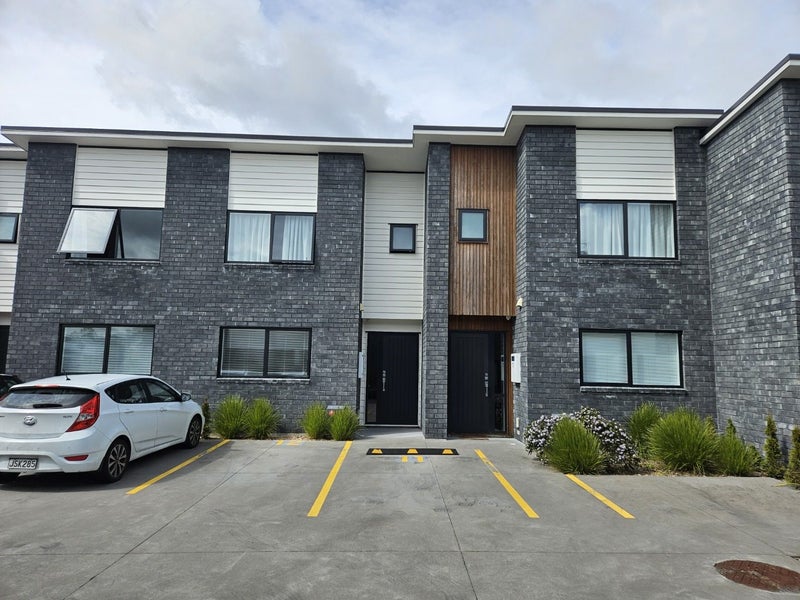 Silverdale, 2 bedrooms64657812336003111