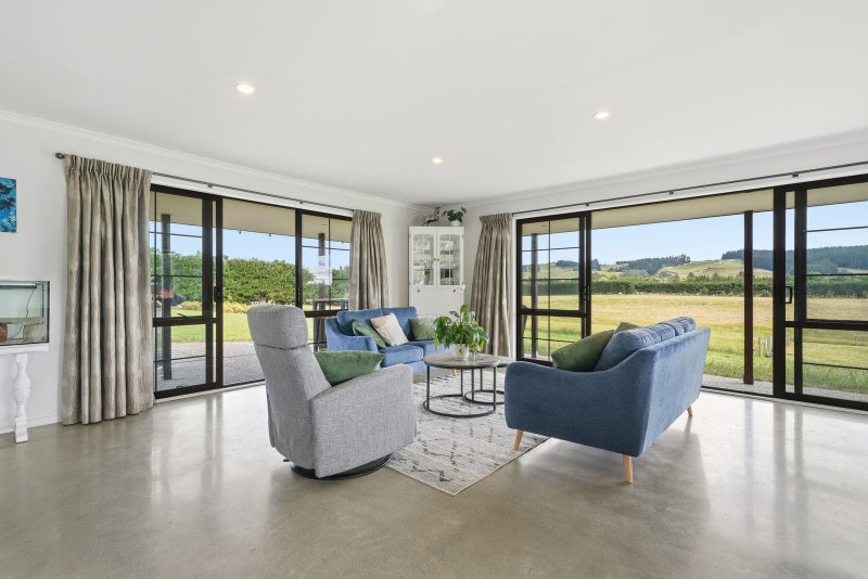 Where the Scenery Does All the Showing Off!64657911968386111