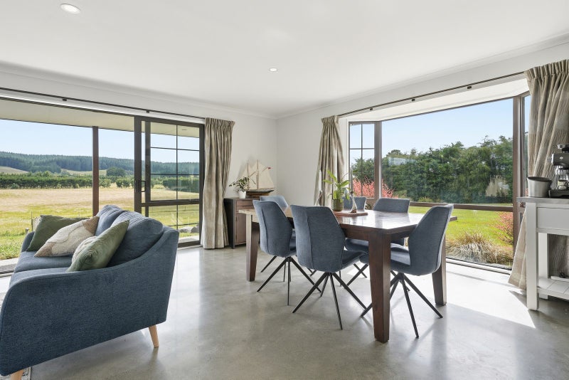 Where the Scenery Does All the Showing Off!64657911968386114