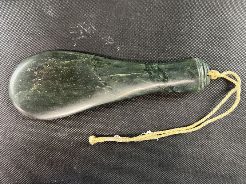 Stunning Large Maori Pounamu Greenstone Mere / Patu – 260mm - Lot W840 Carousel 1