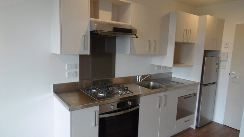 Papatoetoe, Studio64658899125121111