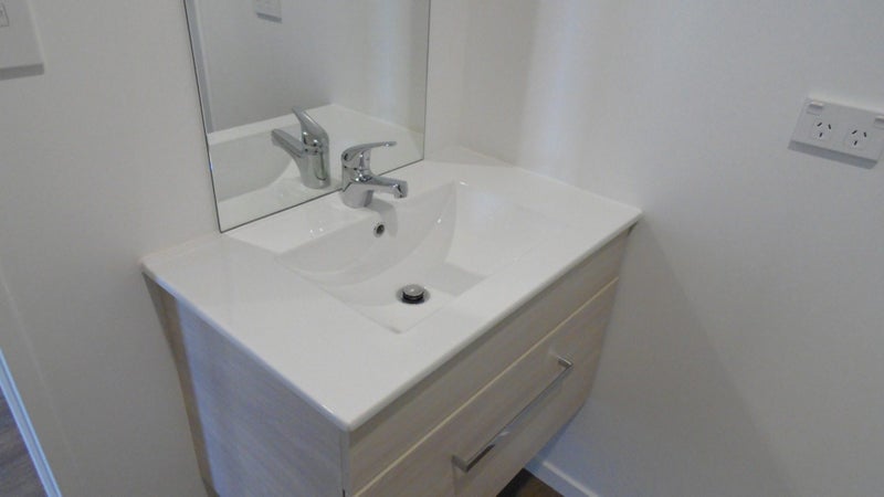 Papatoetoe, Studio64658899125121113