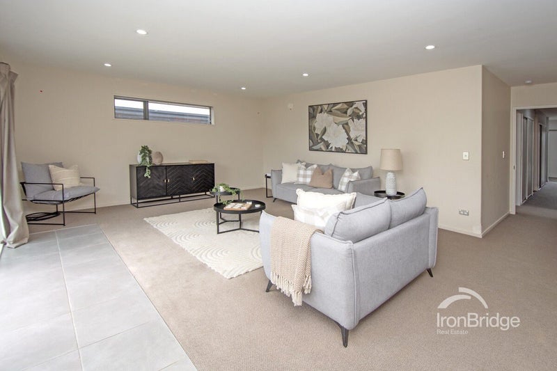 Space, Style, and Convenience in Yaldhurst64658405017729112