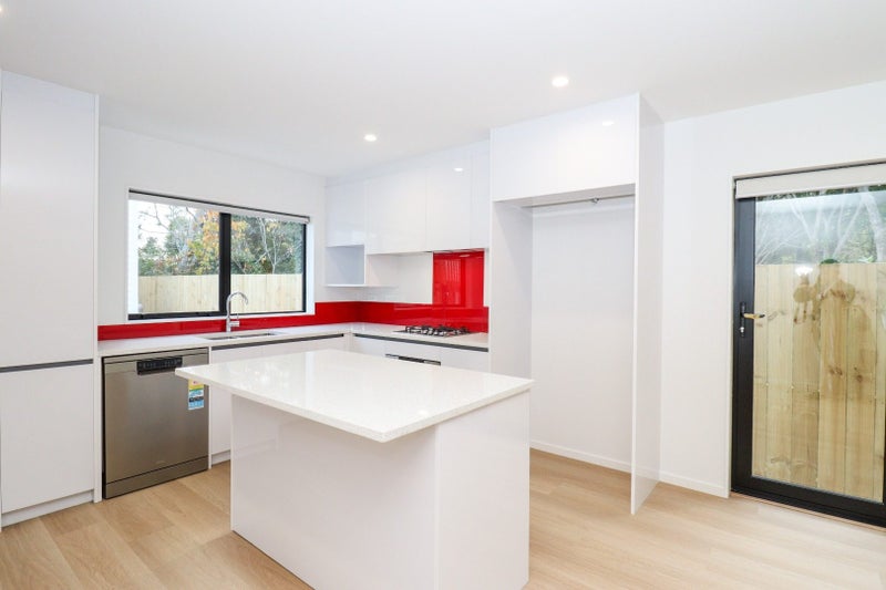 Blockhouse Bay, 4 bedrooms64658503095939112