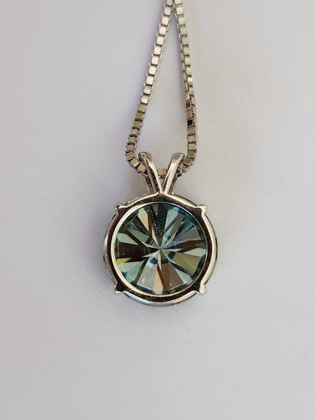 Green Moissanite Pendant & Chain in solid 925 Silver Carousel 20