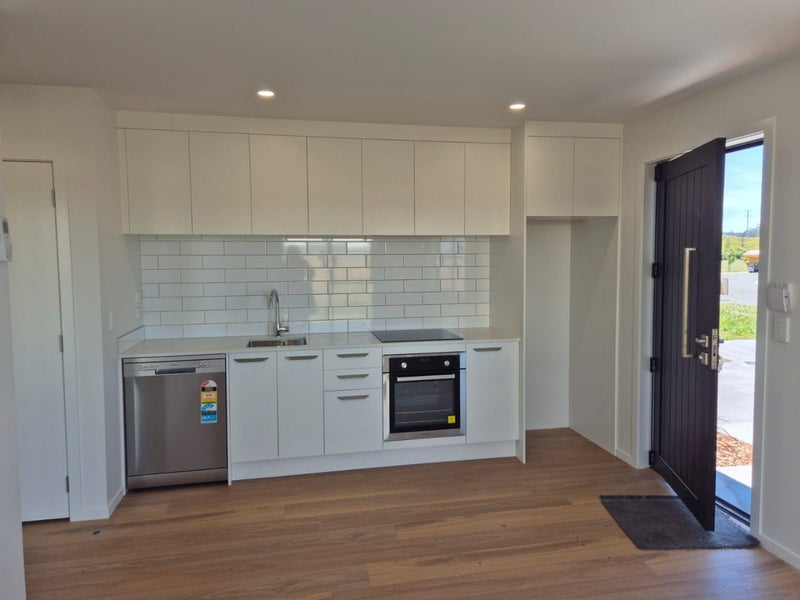 Lytton West, 2 bedrooms64658602326273112