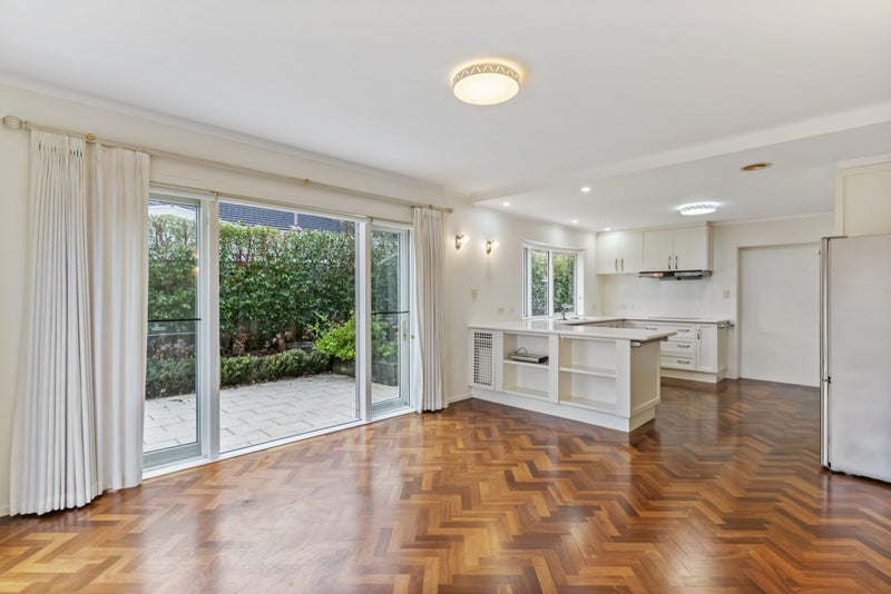 Remuera, 4 bedrooms64658688597890113