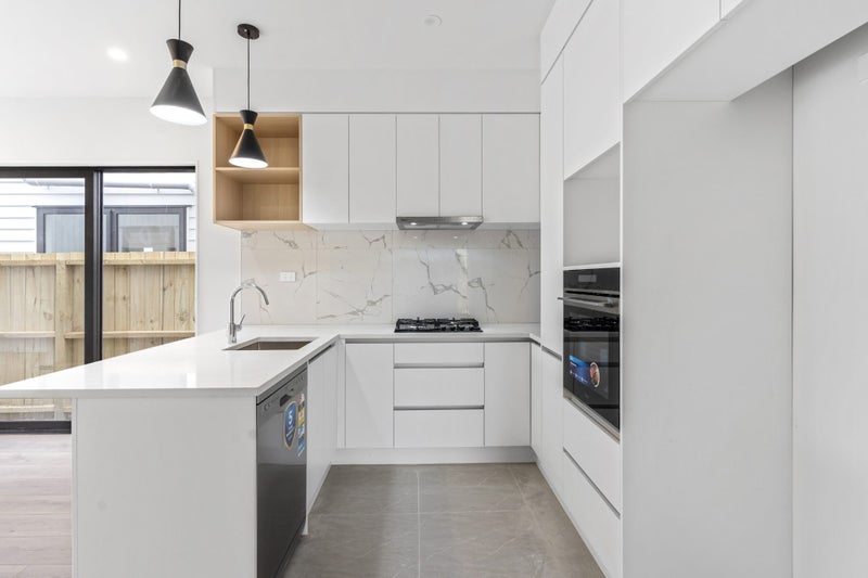 Henderson, 5 bedrooms64658688627842114