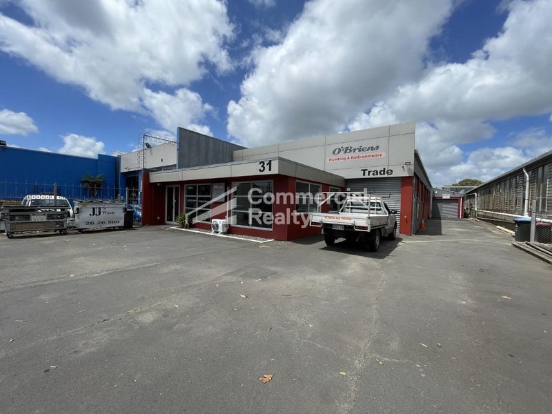 Standalone in the Heart of Penrose64658688612737110