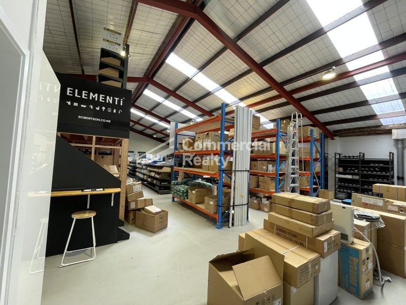 Standalone in the Heart of Penrose64658688612737113