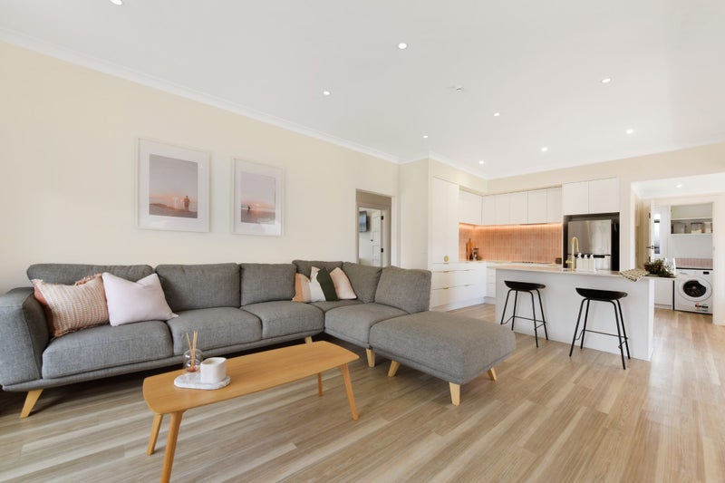 Beautifully Renovated Family Haven64658799687426114