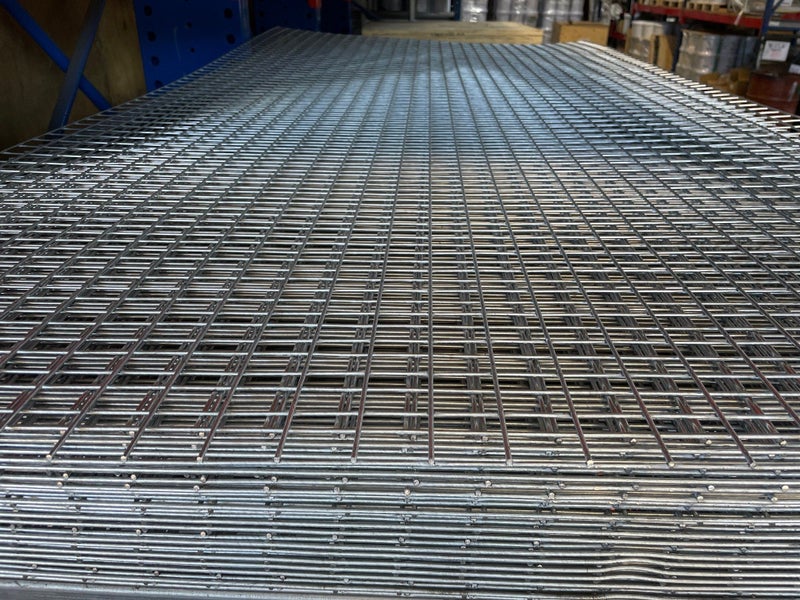 Galvanised Mesh Panel - 3.15mm Wire 1200 x 2400 (40 x 40 Aperture) Carousel 6