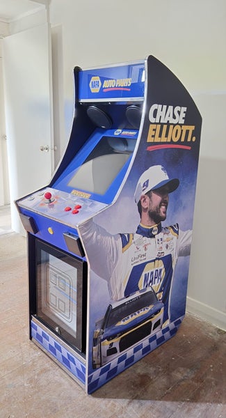 Chase Elliot Arcade Machine - NEW!! Carousel 1