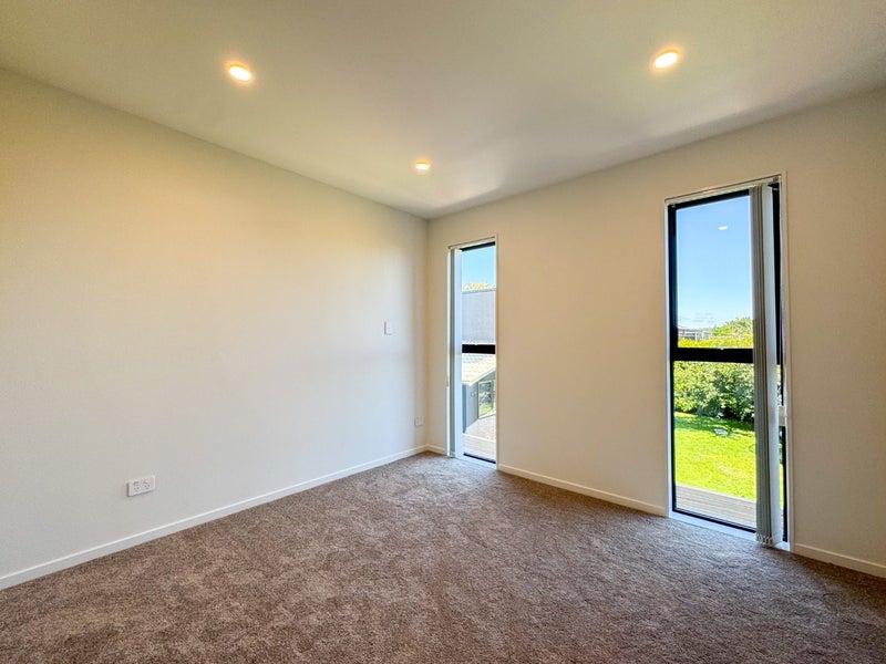 Mangere Bridge, 2 bedrooms64658799763457114