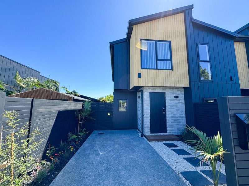 Mangere Bridge, 2 bedrooms64658799812099110