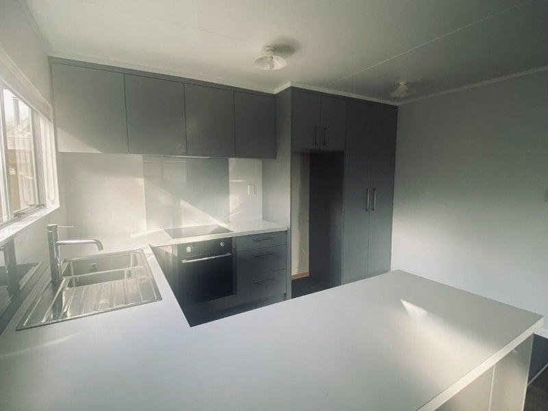 Richmond, 3 bedrooms64658985784194111