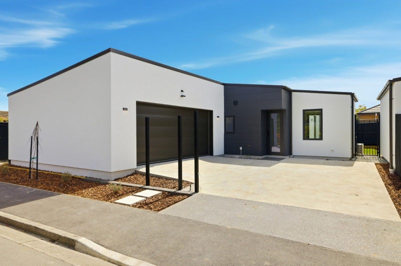 Waltham, 2 bedrooms64658985801603110