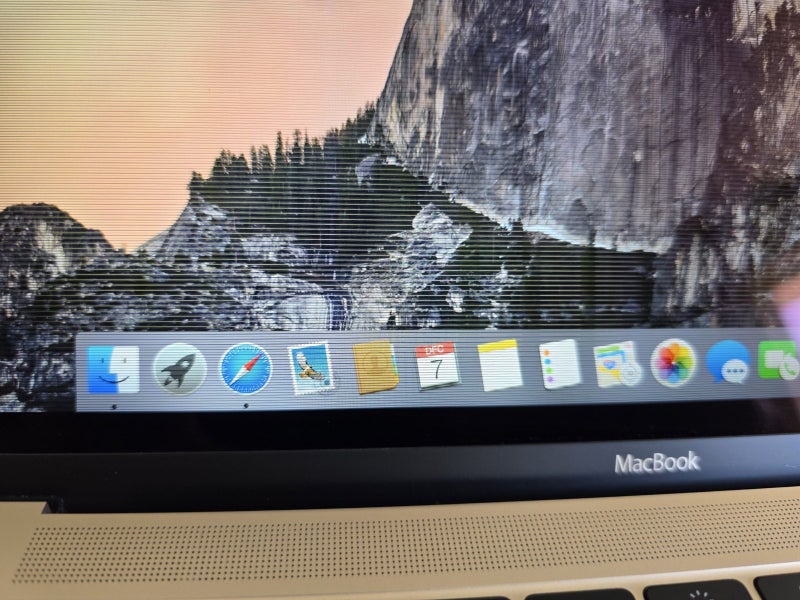 Gold MacBook 12" (2015) - 8GB RAM / 256GB SSD - Screen Fault / Repair Project64659109182595111