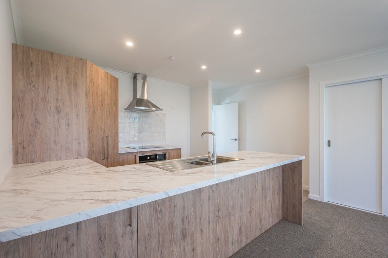 Brand New & Unbeatable Value!64659196744579112