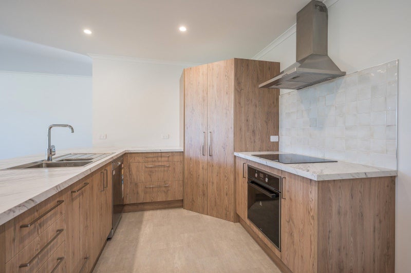 Brand New & Unbeatable Value!64659196744579113